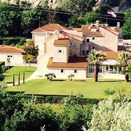Apartments Anna Omiš Esterno foto