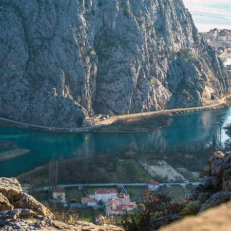 Apartments Anna Omiš Esterno foto