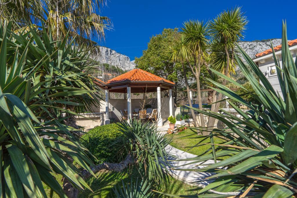 Apartments Anna Omiš Esterno foto
