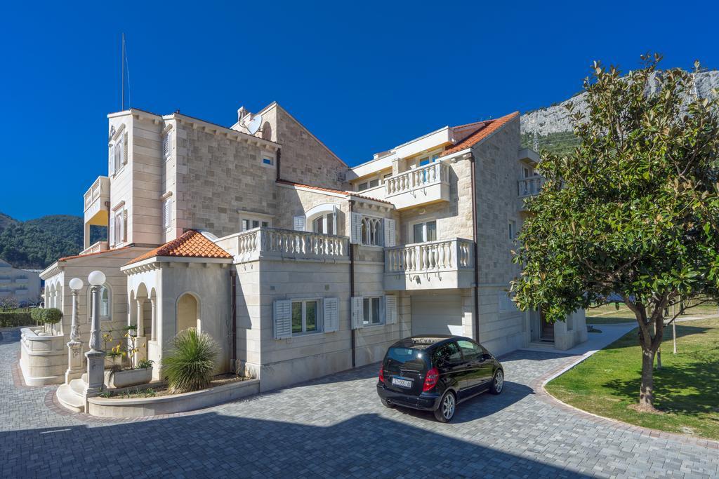 Apartments Anna Omiš Esterno foto
